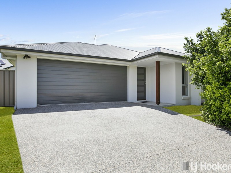 52 Capella Drive, Redland Bay QLD 4165