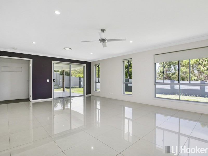 52 Capella Drive, Redland Bay QLD 4165