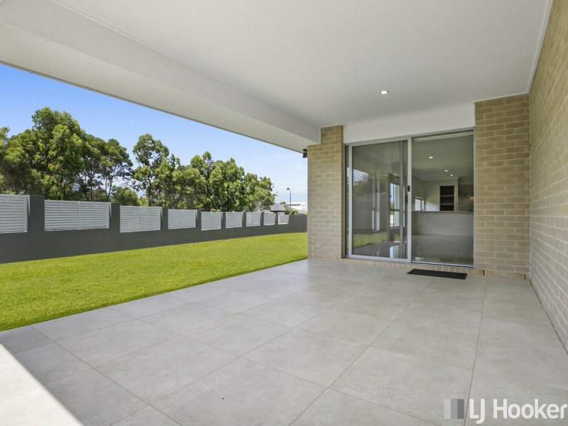 52 Capella Drive, Redland Bay QLD 4165