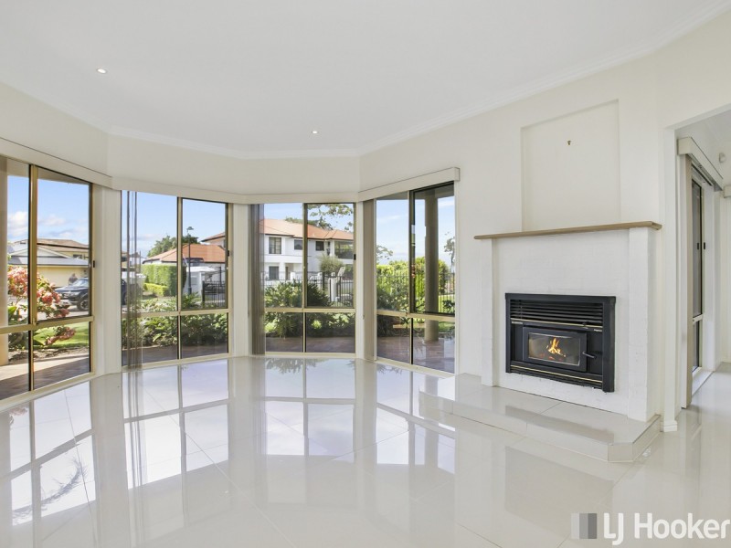 4 Cliftonville Place, Redland Bay QLD 4165