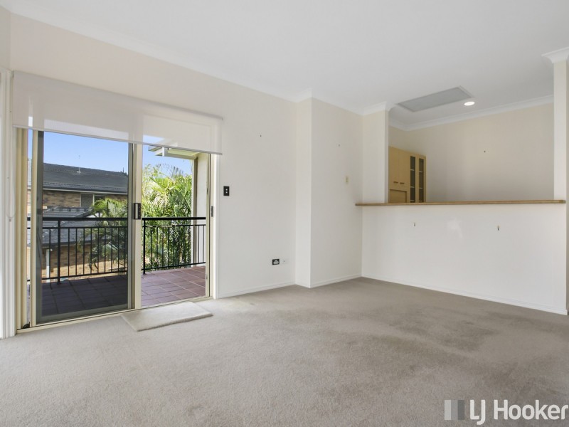 4 Cliftonville Place, Redland Bay QLD 4165
