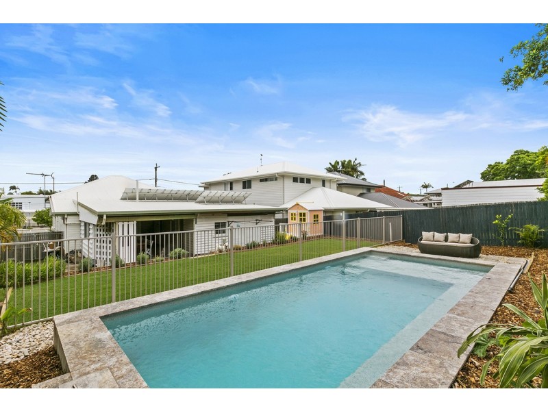 82 Boxgrove Avenue, Wynnum QLD 4178