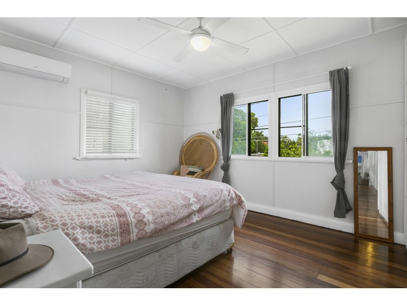 82 Boxgrove Avenue, Wynnum QLD 4178
