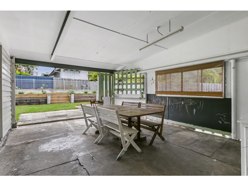 82 Boxgrove Avenue, Wynnum QLD 4178