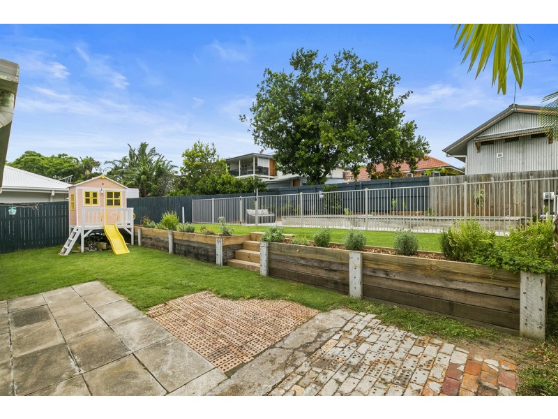 82 Boxgrove Avenue, Wynnum QLD 4178