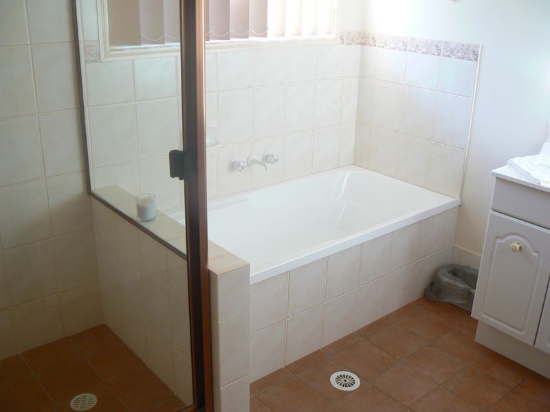 5 Links Court, Redland Bay QLD 4165