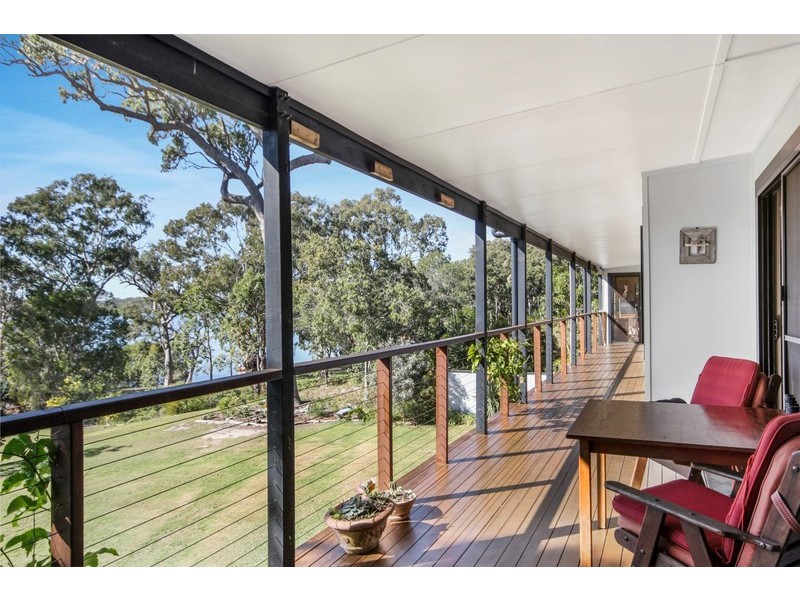 10-14 Weeroona Avenue, Macleay Island QLD 4184