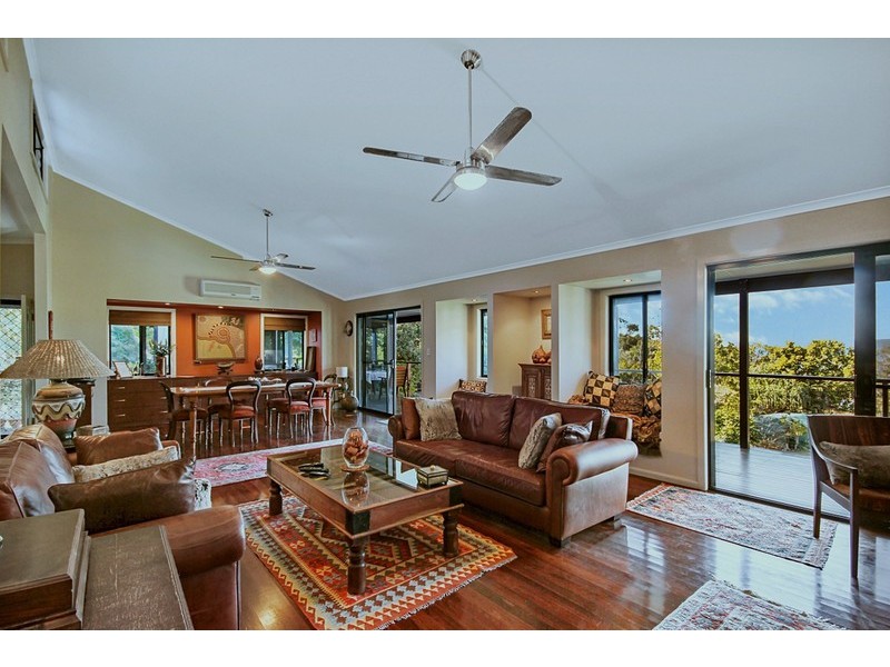 10-14 Weeroona Avenue, Macleay Island QLD 4184