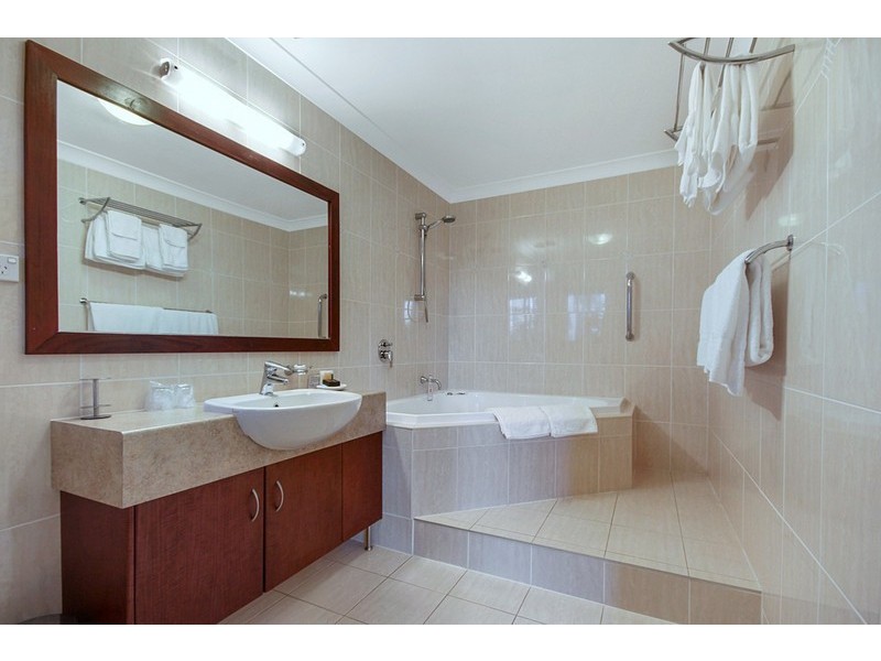 10-14 Weeroona Avenue, Macleay Island QLD 4184