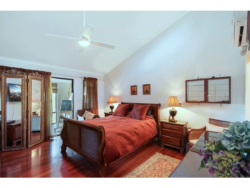 10-14 Weeroona Avenue, Macleay Island QLD 4184