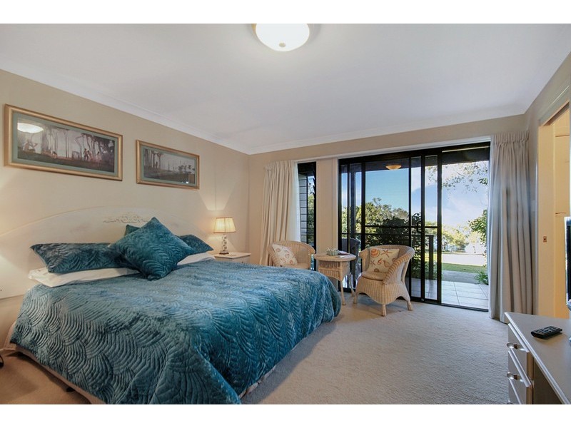 10-14 Weeroona Avenue, Macleay Island QLD 4184