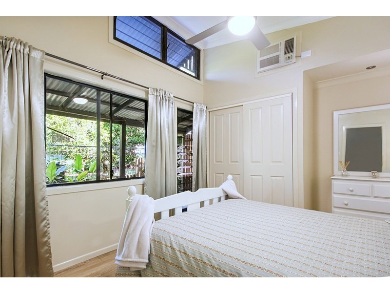 10-14 Weeroona Avenue, Macleay Island QLD 4184