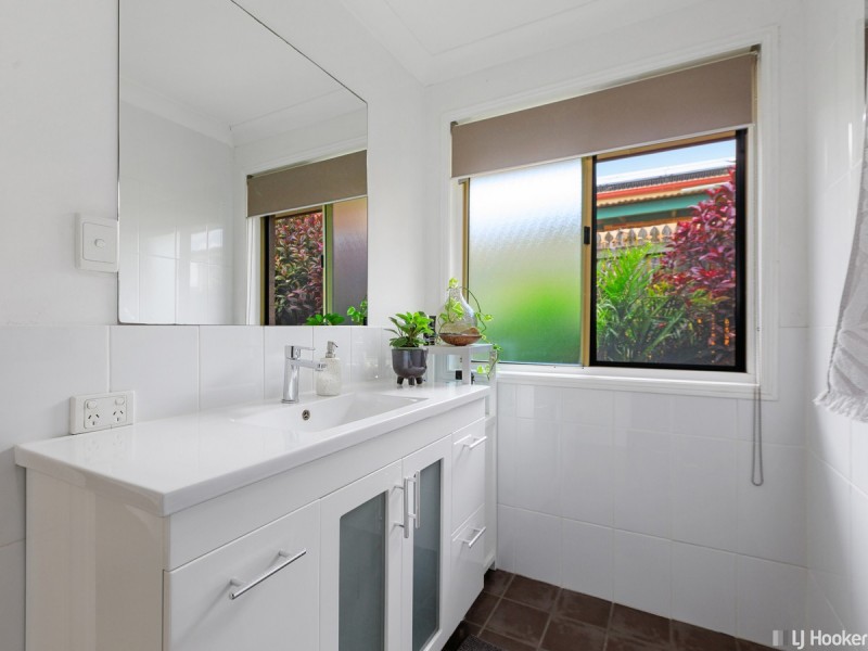 71 Clive Road, Birkdale QLD 4159