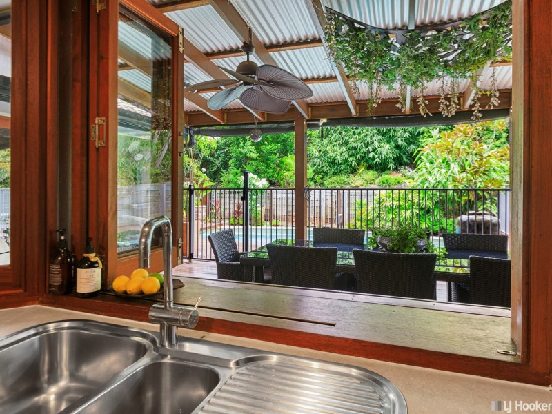 71 Clive Road, Birkdale QLD 4159