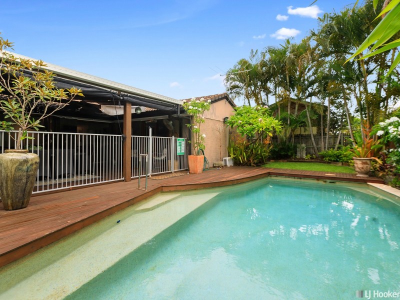 71 Clive Road, Birkdale QLD 4159