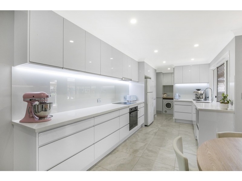 100 Crotona Road East, Alexandra Hills QLD 4161