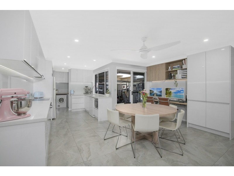 100 Crotona Road East, Alexandra Hills QLD 4161