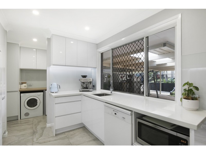 100 Crotona Road East, Alexandra Hills QLD 4161