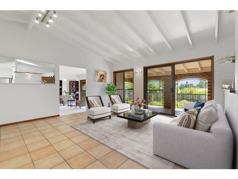 6 Walmer Court, Carindale QLD 4152