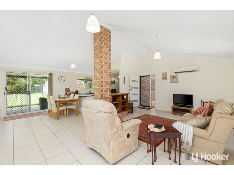 15 Anita Street, Redland Bay QLD 4165