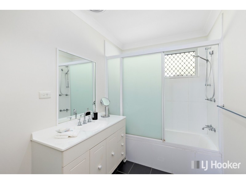 15 Anita Street, Redland Bay QLD 4165