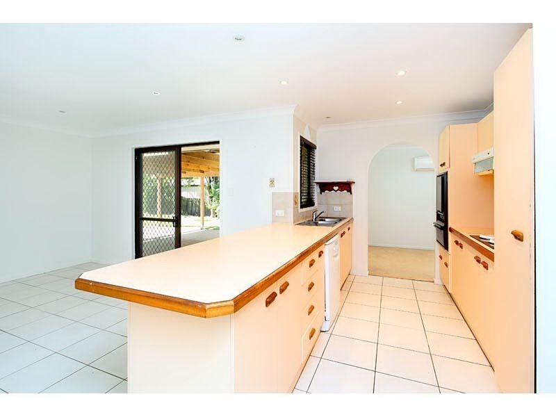 29 Ziegenfusz Road, Thornlands QLD 4164