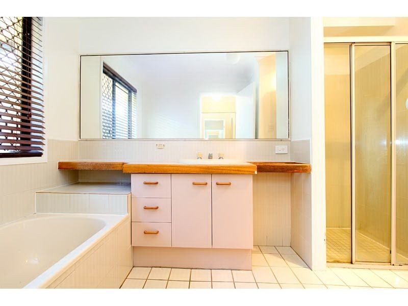 29 Ziegenfusz Road, Thornlands QLD 4164