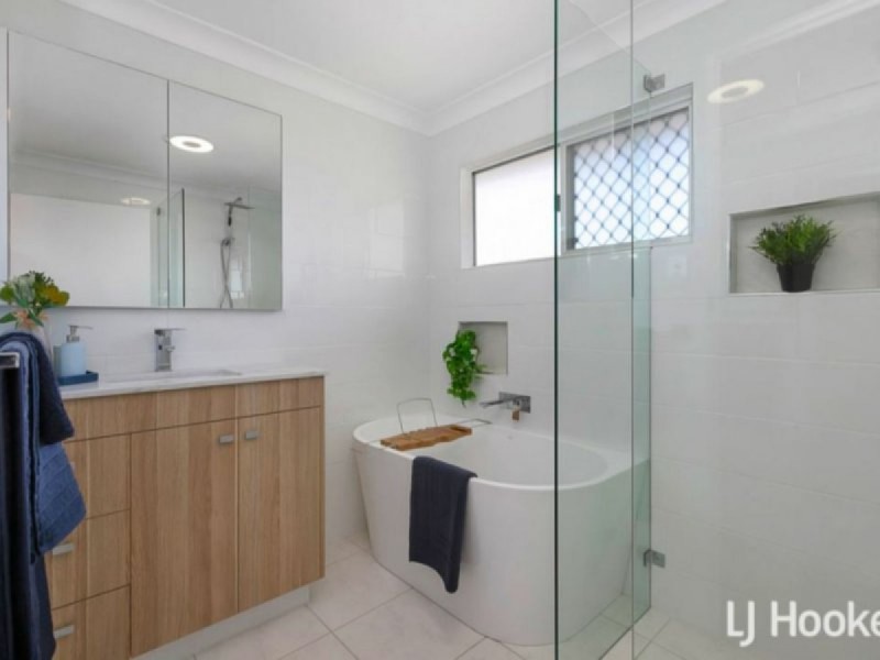 5a Parakeet Street, Birkdale QLD 4159