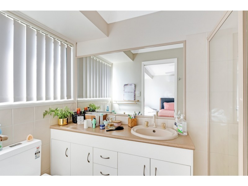 11 Ridgevale Street, Victoria Point QLD 4165