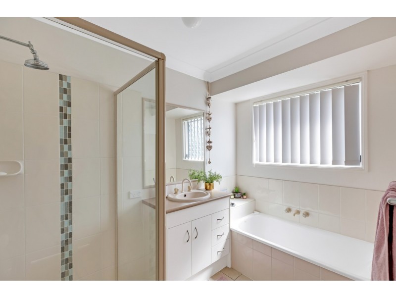 11 Ridgevale Street, Victoria Point QLD 4165