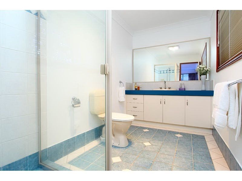 8 Ivory Lane, Ormiston QLD 4160