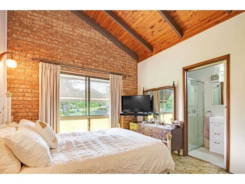 34 Coral Avenue, Loganholme QLD 4129