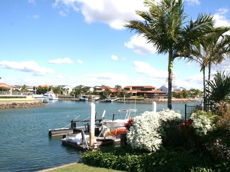 69 Anchorage Drive, Raby Bay QLD 4163