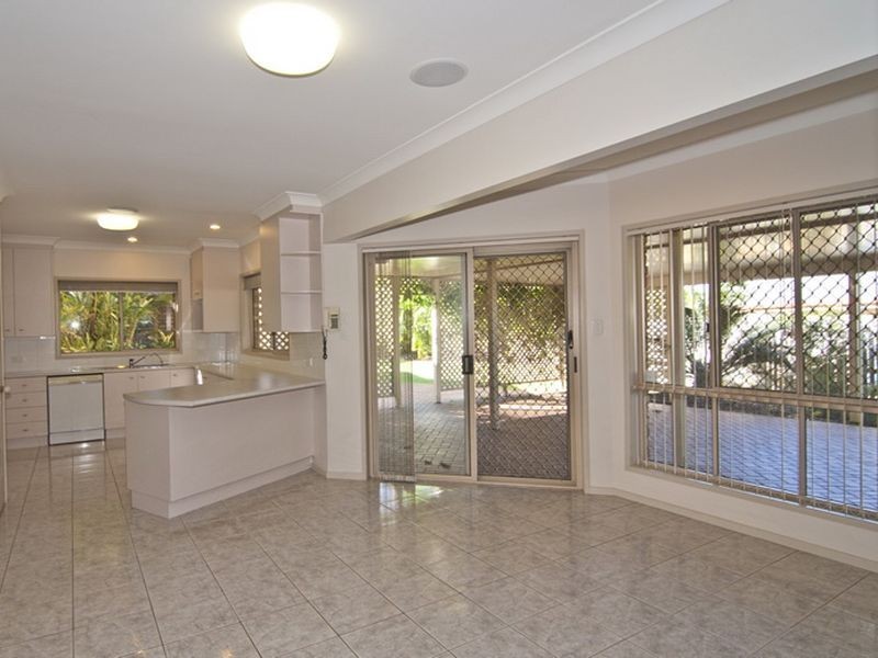 3 Sophie Court, Wellington Point QLD 4160