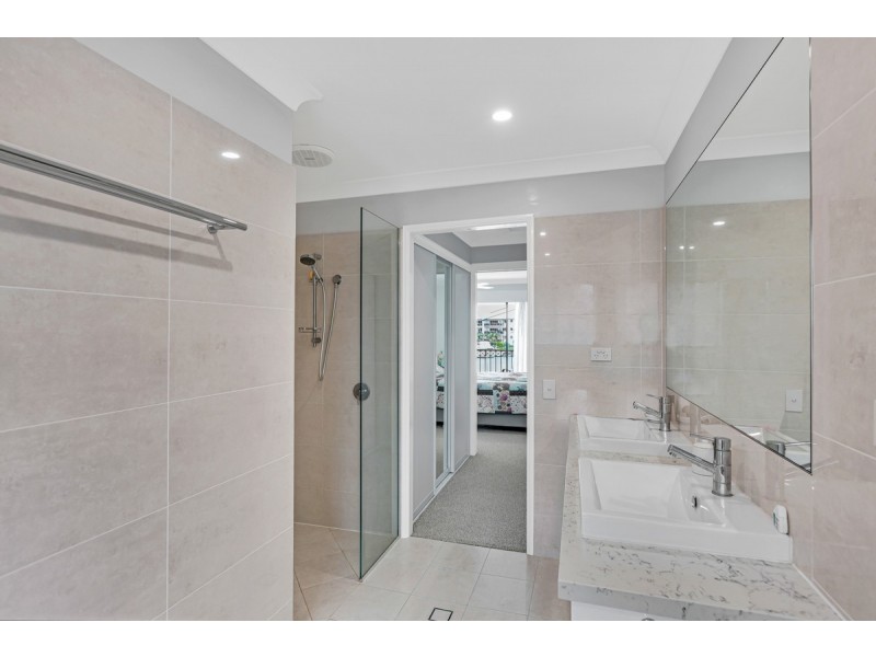 15/6 Harbourview Court, Raby Bay QLD 4163