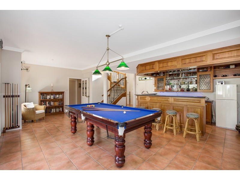 4 Lookout Court, Victoria Point QLD 4165