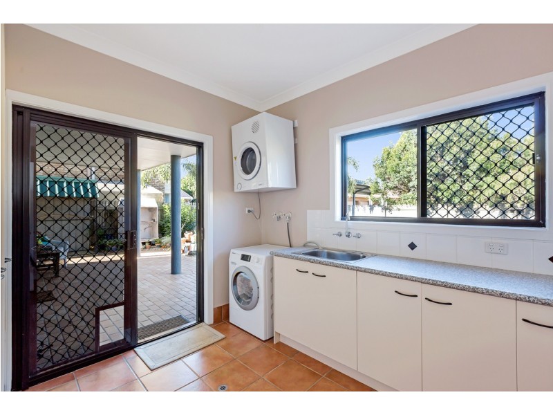 4 Lookout Court, Victoria Point QLD 4165