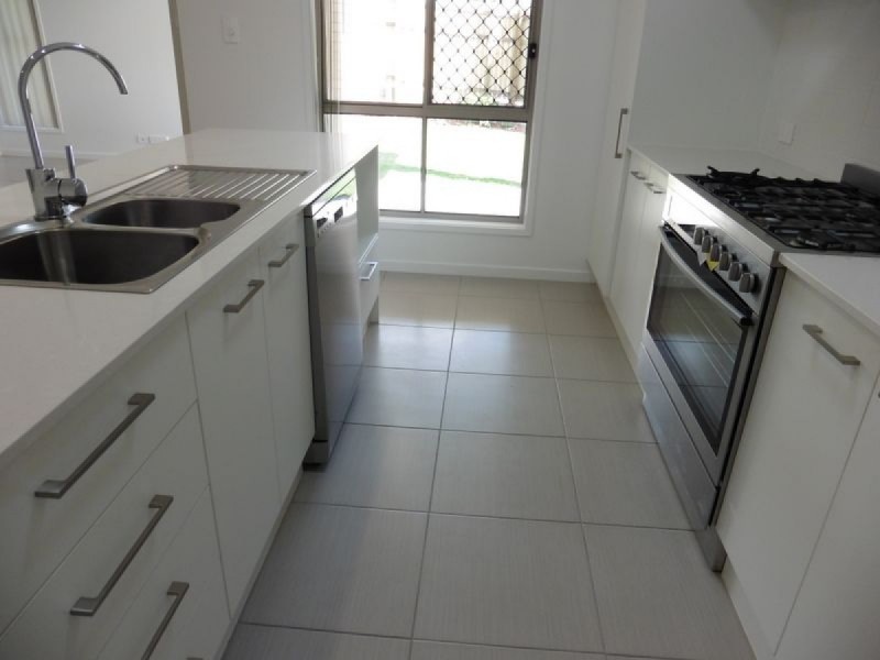 25 Burbank Road, Birkdale QLD 4159