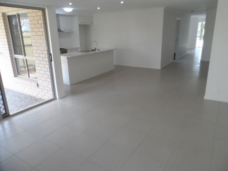 25 Burbank Road, Birkdale QLD 4159