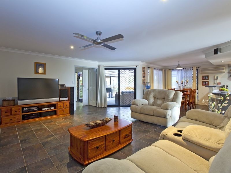 28 Grevillea Street, Redland Bay QLD 4165