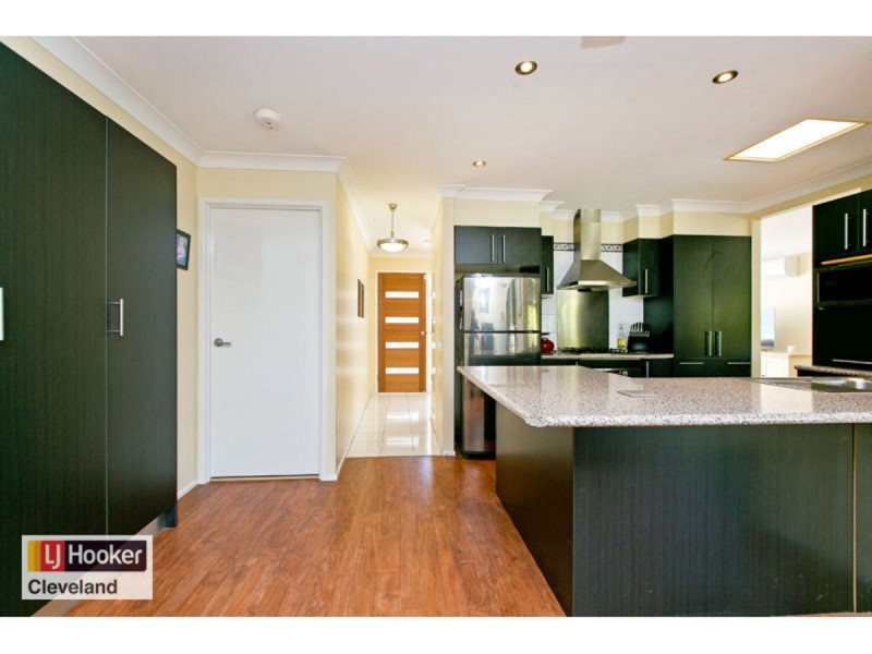 11 Surman Street, Birkdale QLD 4159