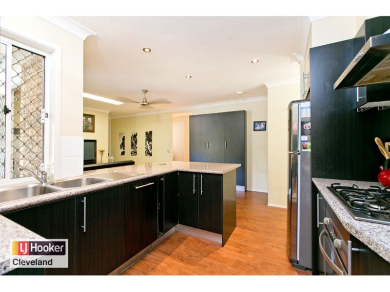 11 Surman Street, Birkdale QLD 4159