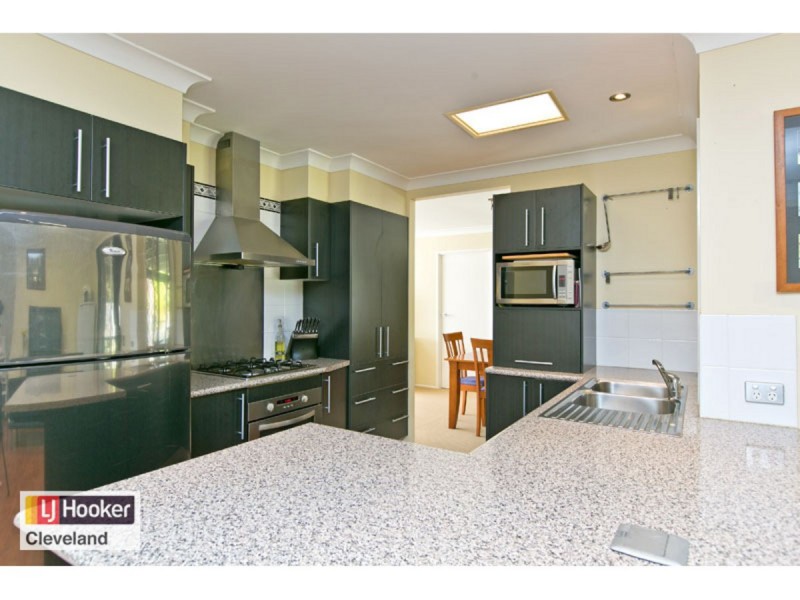 11 Surman Street, Birkdale QLD 4159