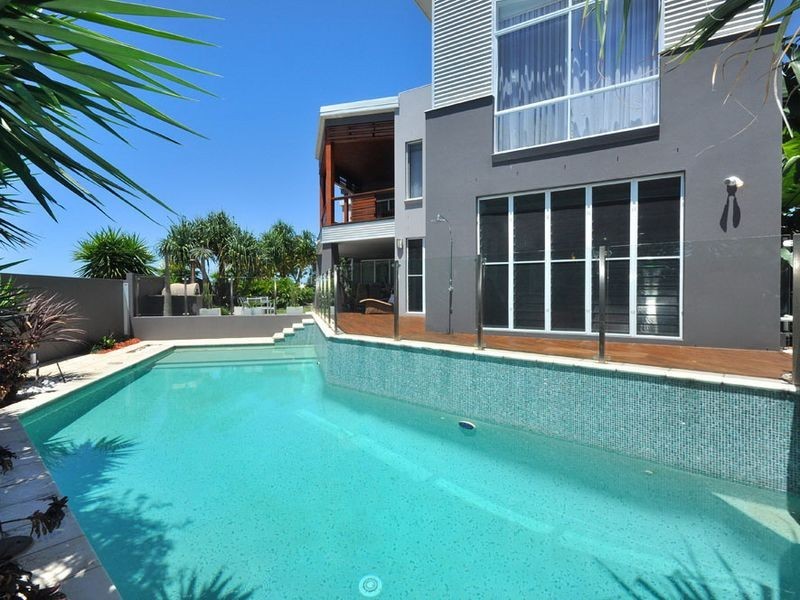 12 Talburpin Esplanade, Redland Bay QLD 4165