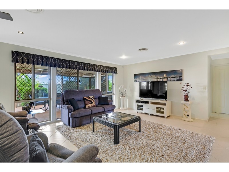 7 Moreton View Parade, Redland Bay QLD 4165