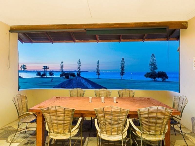 35 Raby Bay Boulevard, Cleveland QLD 4163