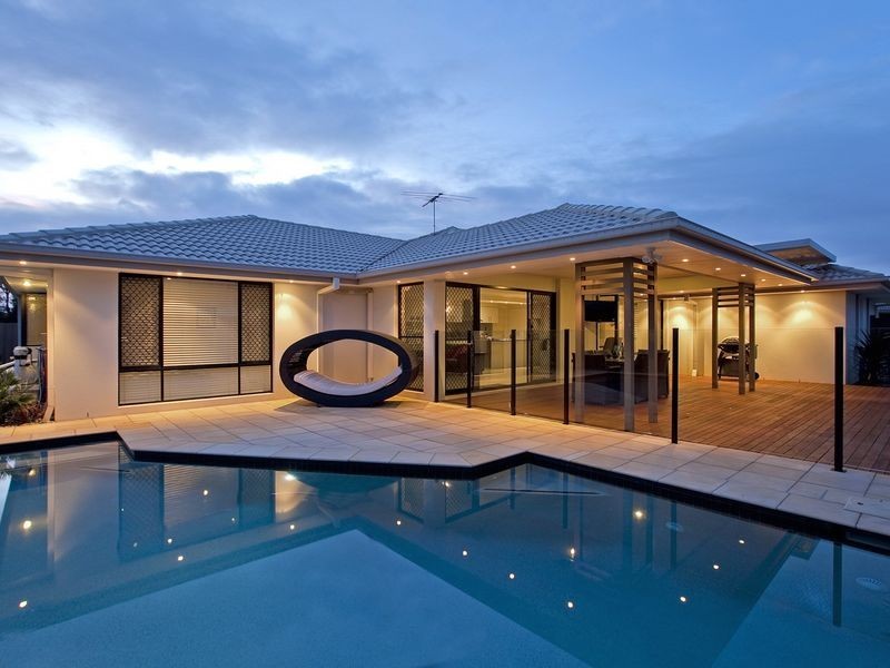 4 Nadine Crescent, Thornlands QLD 4164