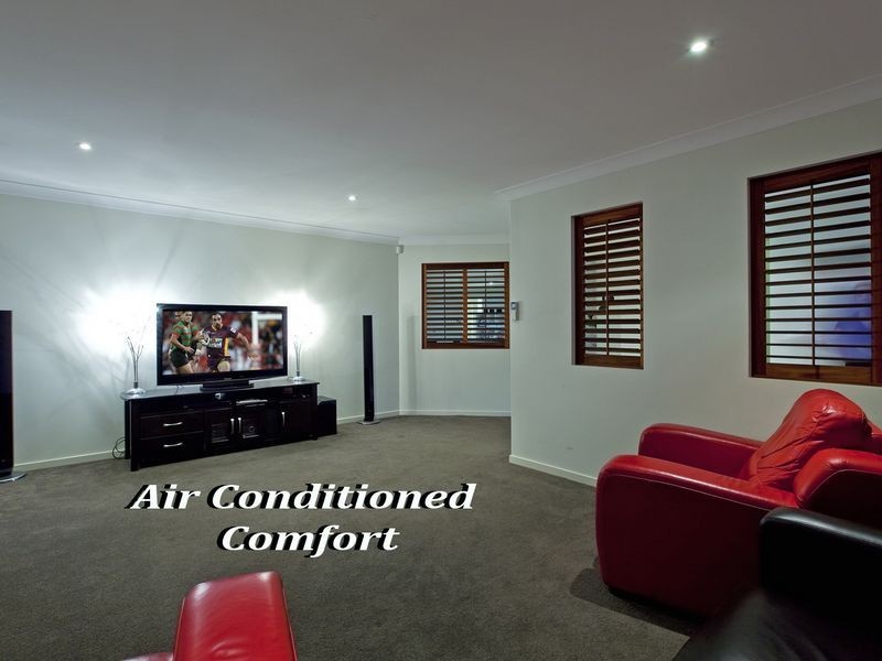 4 Nadine Crescent, Thornlands QLD 4164