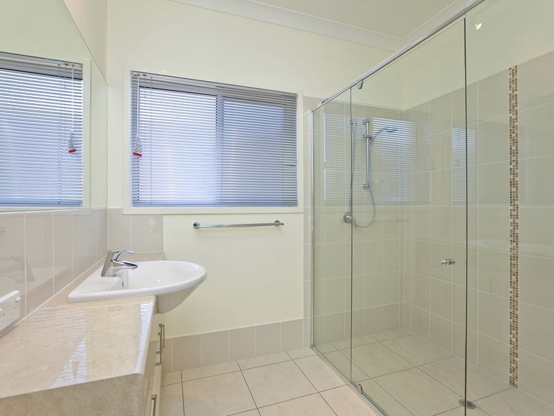 9 Omac Street, Redland Bay QLD 4165