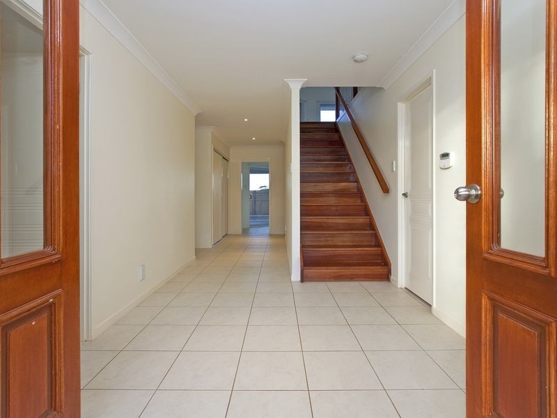 9 Omac Street, Redland Bay QLD 4165